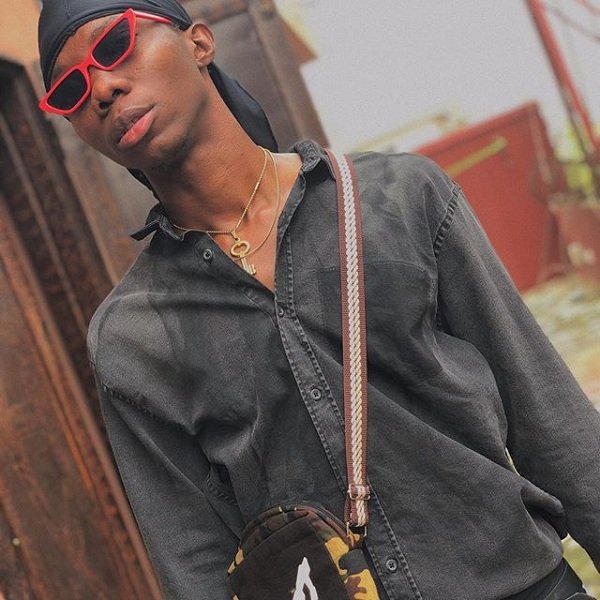 Blaqbonez ft Vector, Oxlade & Moelogo – Mamiwota (Remix) blaqbonez mamiwota remix artwork966776698 - Blaqbonez ft Vector, Oxlade & Moelogo – Mamiwota (Remix)